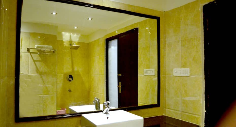 Hotel Uma Residency, Satna 3